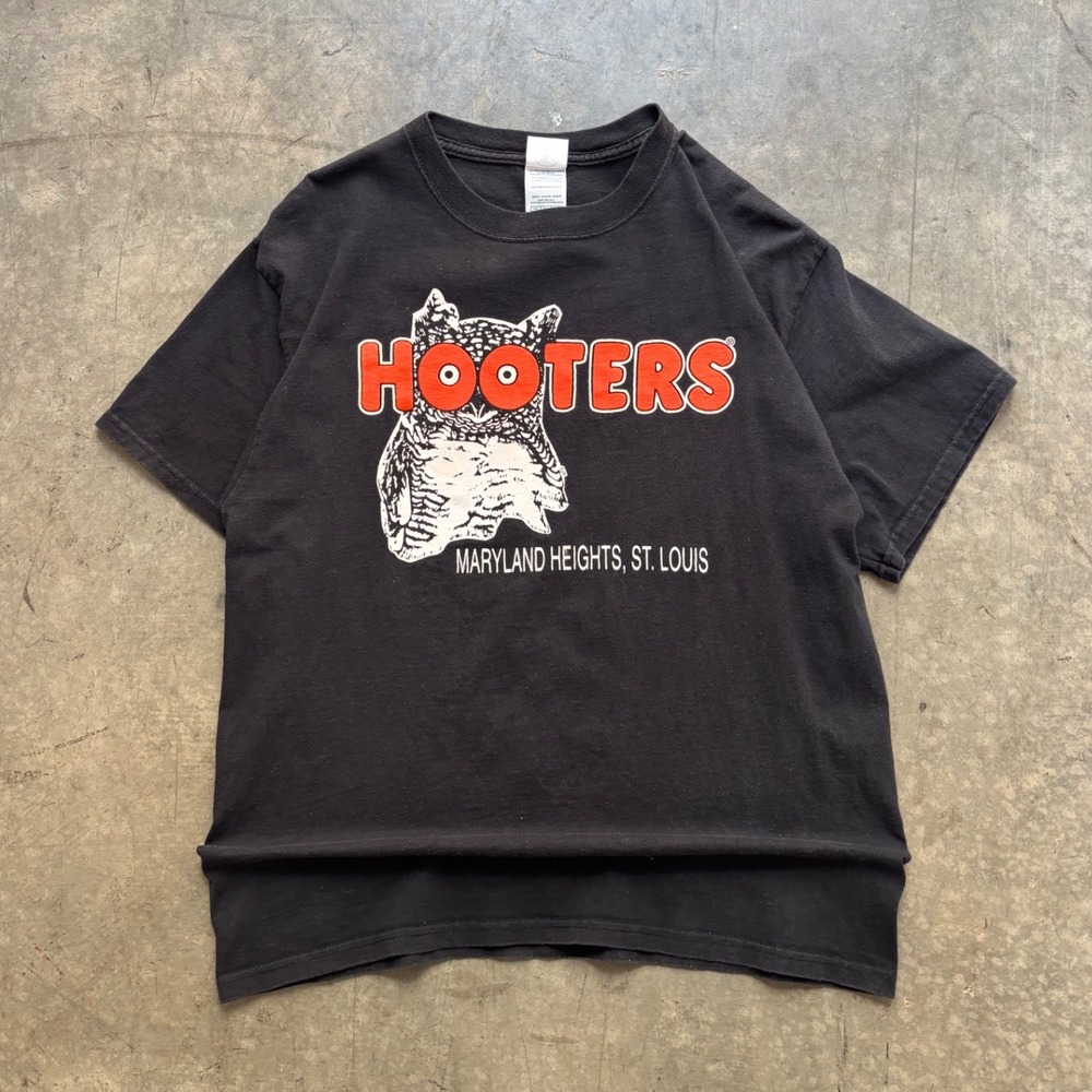 Y2K Hooters St Louis Maryland Heights Delightfully Tacky Size Medium